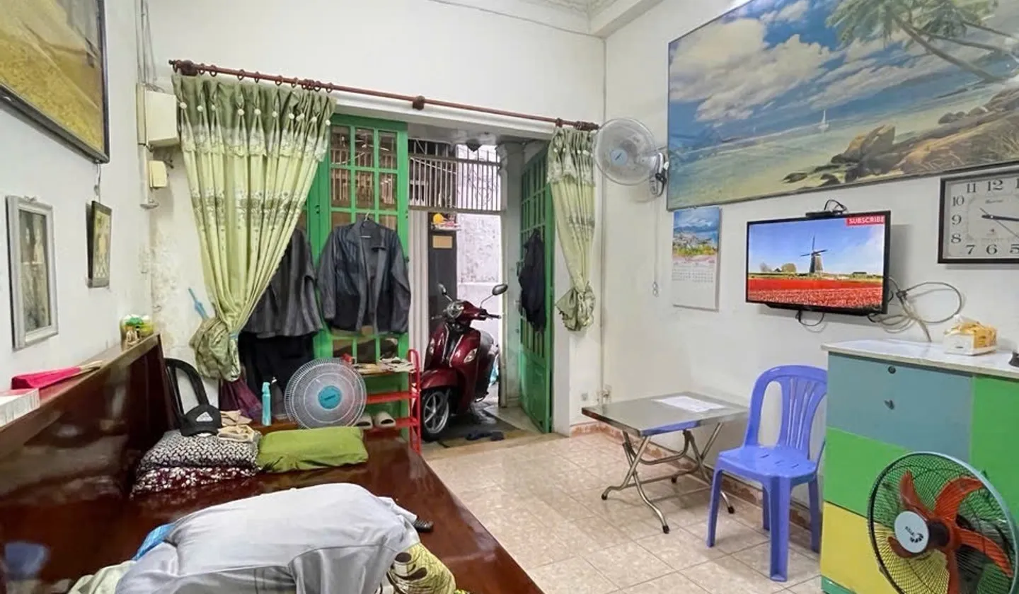 Nhà xinh trung tâm Quận 10, sổ hồng riêng, tiện nghi đầy đủ... Bán nhà riêng tại Vườn Lài, Hồ Chí Minh 01