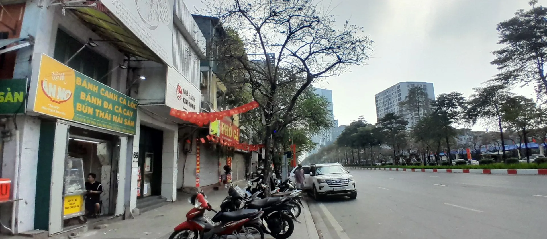 Cơ hội hiếm có: Nhà mặt phố Văn Cao 2 mặt tiền rộng, lợi nhuận cao... Bán nhà mặt phố tại Ngọc Hà, Hà Nội 01