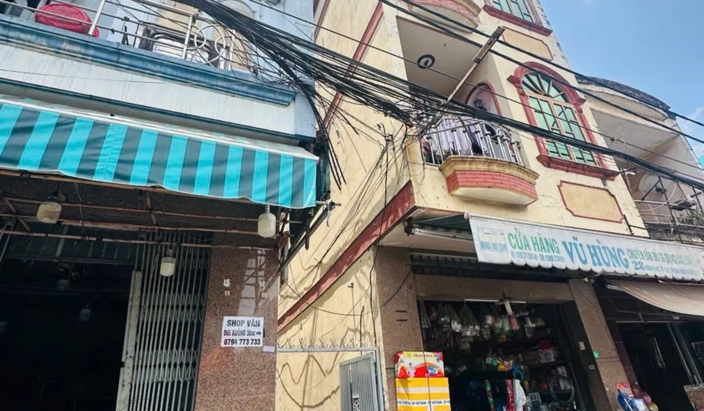 Bán nhà riêng tại Tô Ký, Quận 12, diện tích 180m2, mặt tiền rộng 9.3m... Bán nhà riêng tại Đông Hưng Thuận, Hồ Chí Minh 01
