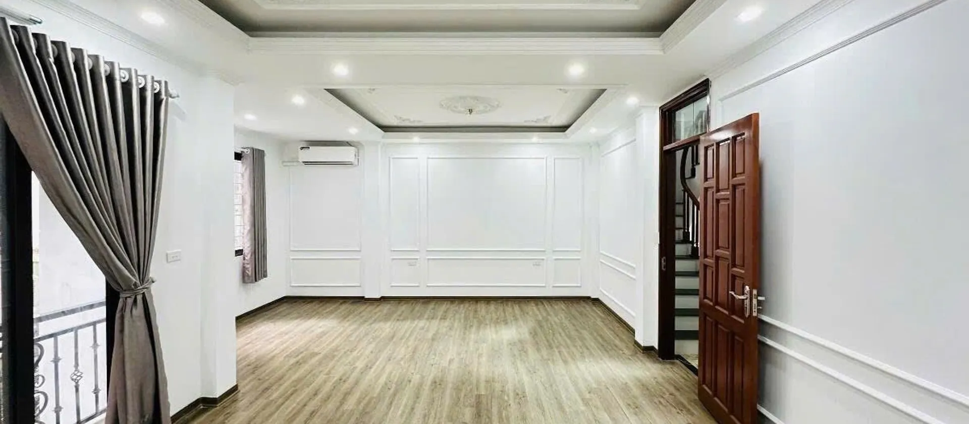 Nhà Lô Góc 5 Tầng Gần Trung Tâm - Ngõ Rộng, Di Chuyển Dễ Dàng... Bán nhà riêng tại Văn Miếu - Quốc Tử Giám, Hà Nội 01
