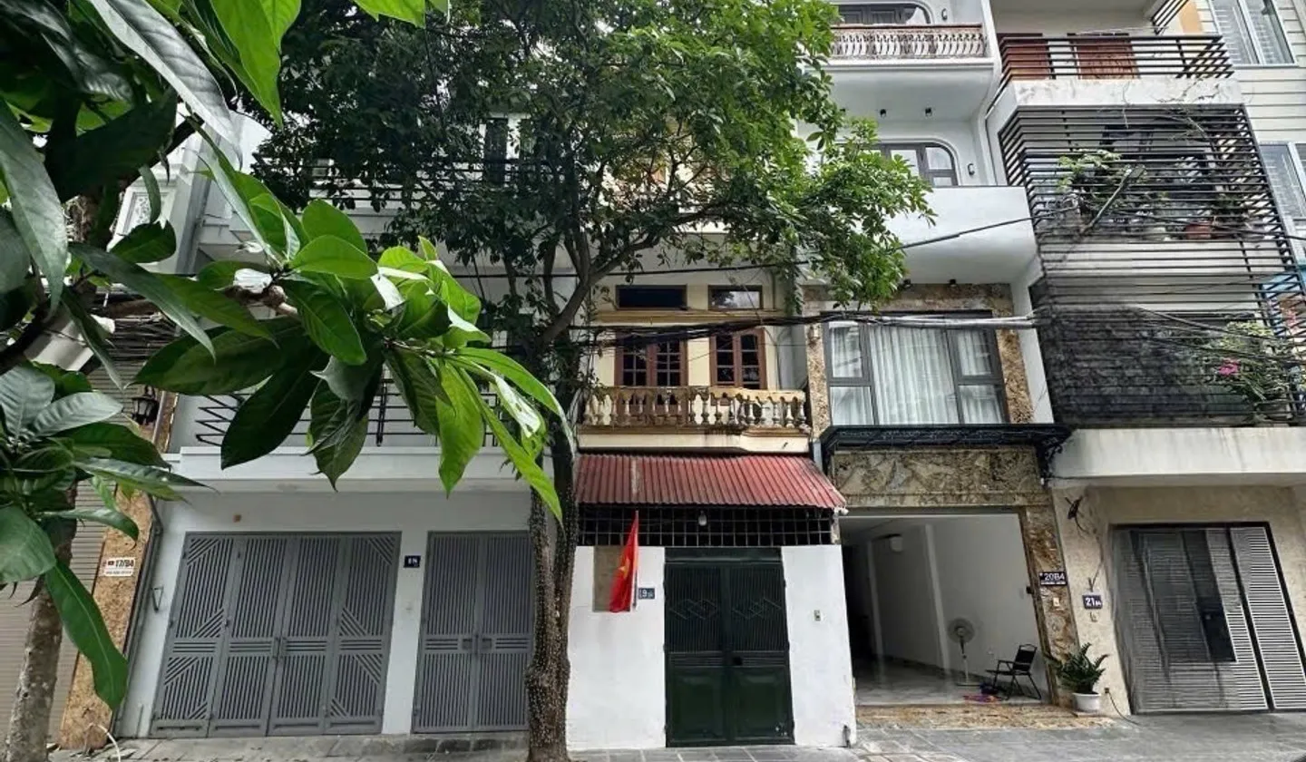 NGÀY 20/8 - CHỦ TIẾP TỤC HẠ 800 TRIỆU - TỔNG 1.8 TỶ - GIÁ CHỐT LINH ĐỘNG

CHỦ THU HỒI VỐN - HẠ GẤP... Bán nhà riêng tại Long Biên, Hà Nội 01