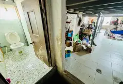 Nhà rộng rãi, giá mềm tại Quận 8 đợi chủ mới... Bán nhà riêng tại Bình Đông, Hồ Chí Minh 10