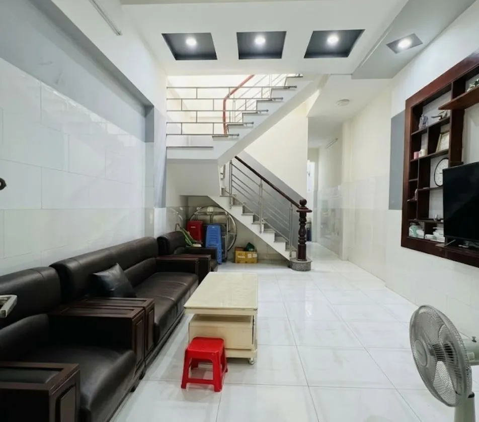 🏡 MỘT CHỐN VỀ CHO CẢ GIA ĐÌNH – NHÀ 80M² - 3 TẦNG - HẺM XE HƠI - NGUYỄN VĂN QUÁ - QUẬN 12... Bán nhà riêng tại Tân Thới Hiệp, Hồ Chí Minh 01