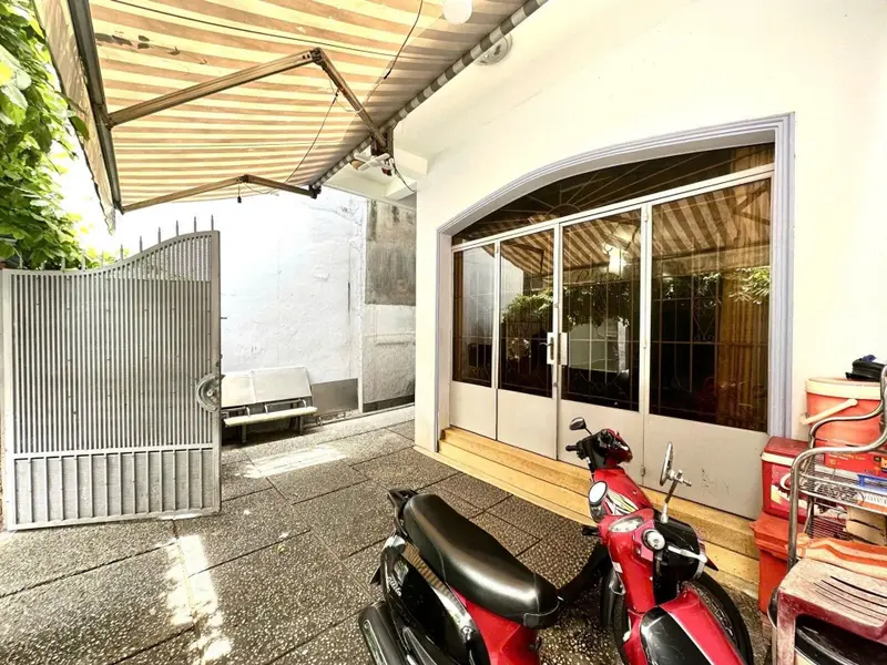 Bán nhà mặt phố 3 tầng 6 phòng ngủ diện tích 174.5m² tại Tân Bình... Bán nhà mặt phố tại Tân Sơn Nhất, Hồ Chí Minh 01