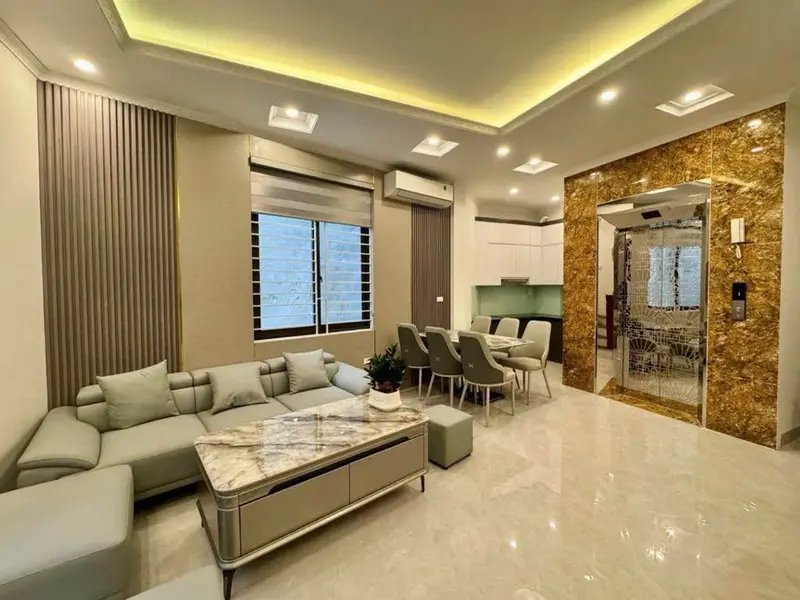 💥TRUNG TÂM VIỆT HƯNG 1 NHÀ RA Ô TÔ TRÁNH, THANG MÁY SỊN SÒ, NỞ SIÊU HẬU DT RỘNG GẦN 60M 💰 NHÚ 10Đ... Bán nhà riêng tại Việt Hưng, Hà Nội 01