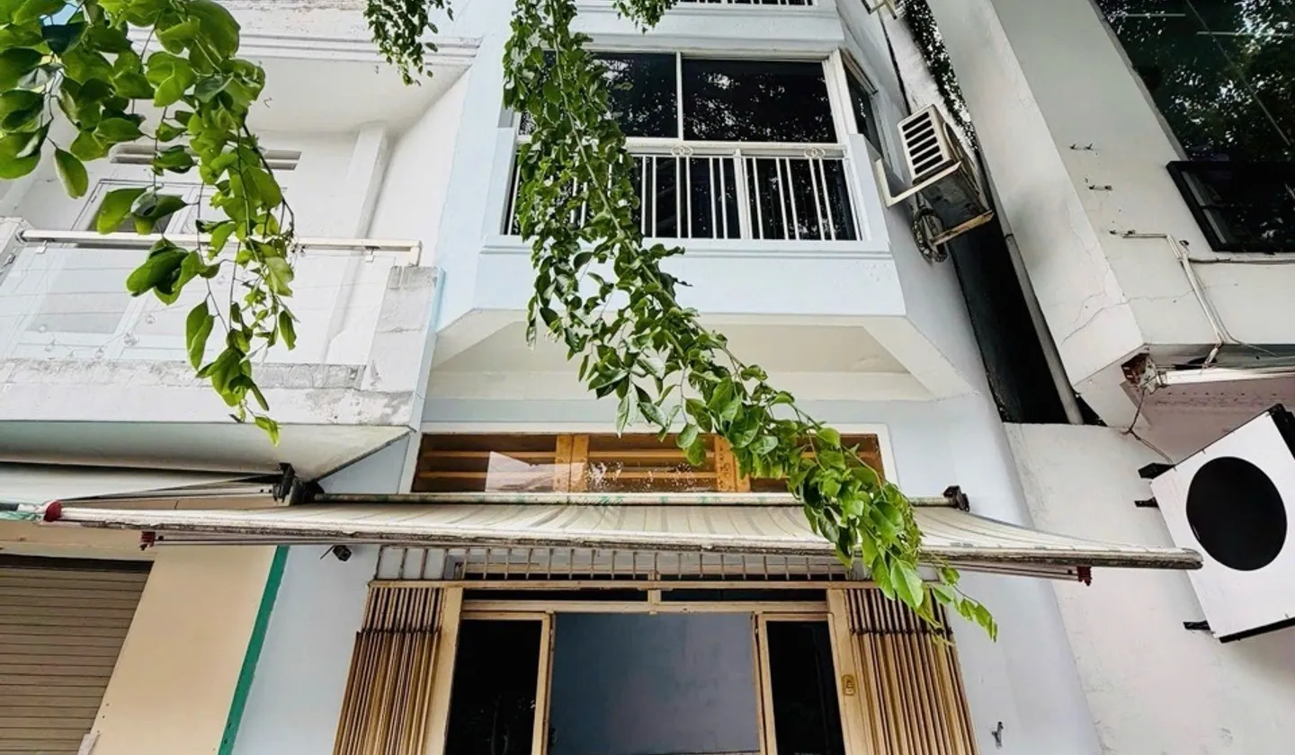 Nhà mặt phố Phạm Văn Đồng - Kinh doanh cực đỉnh, giá hấp dẫn... Bán nhà mặt phố tại Hạnh Thông, Hồ Chí Minh 01