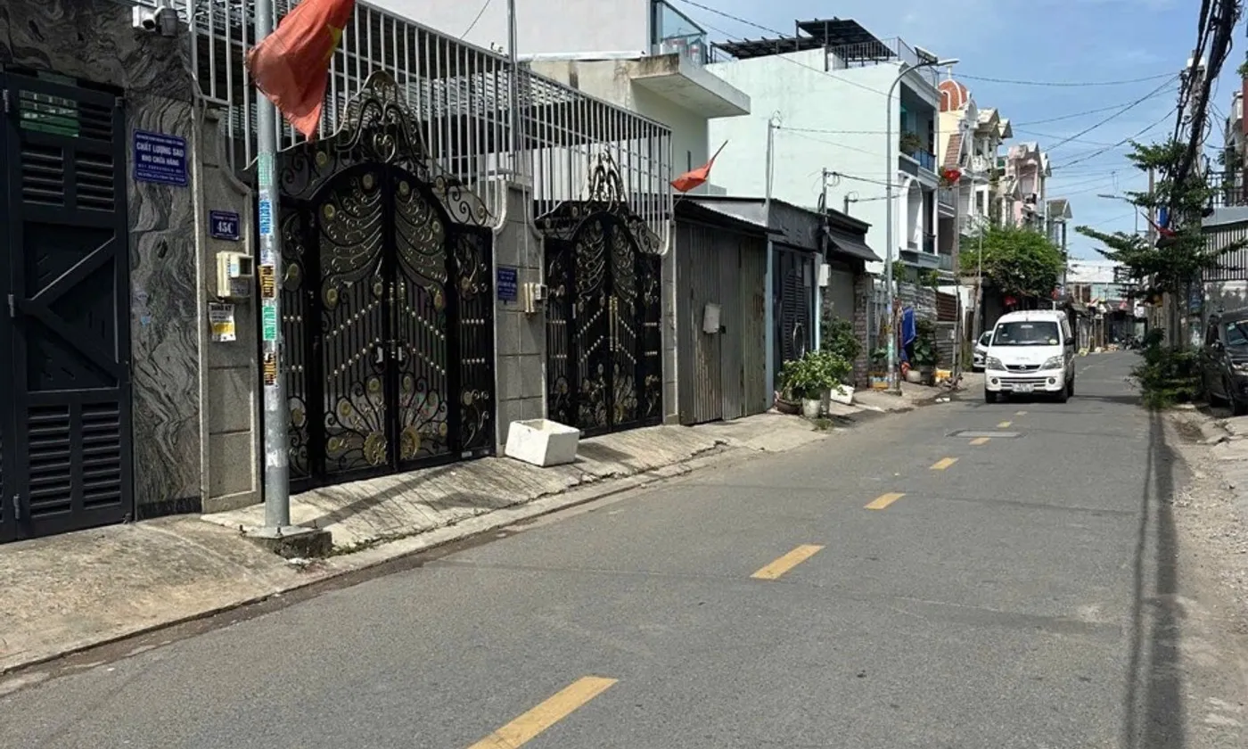 Nhà mặt phố 4 tầng Bình Tân giá 7.7 tỷ, mặt tiền 4m, mới xây... Bán nhà mặt phố tại Bình Tân, Hồ Chí Minh 01