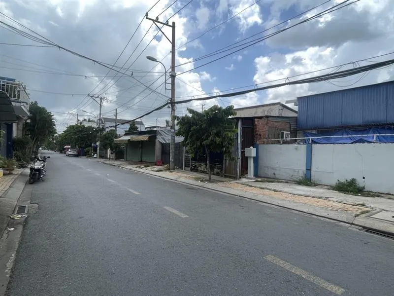 Nhà mặt phố rộng 83m2, giá 6 tỷ tại Hóc Môn... Bán nhà mặt phố tại Hóc Môn, Hồ Chí Minh 01