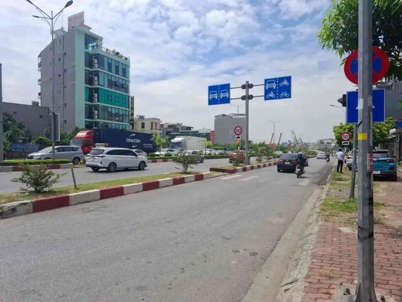Cơ hội sở hữu nhà mặt phố rộng 17m vị trí đắc địa ngay ngã tư Bùi Viện Lũng Đông... Bán nhà mặt phố tại Hải An, Hải Phòng 01