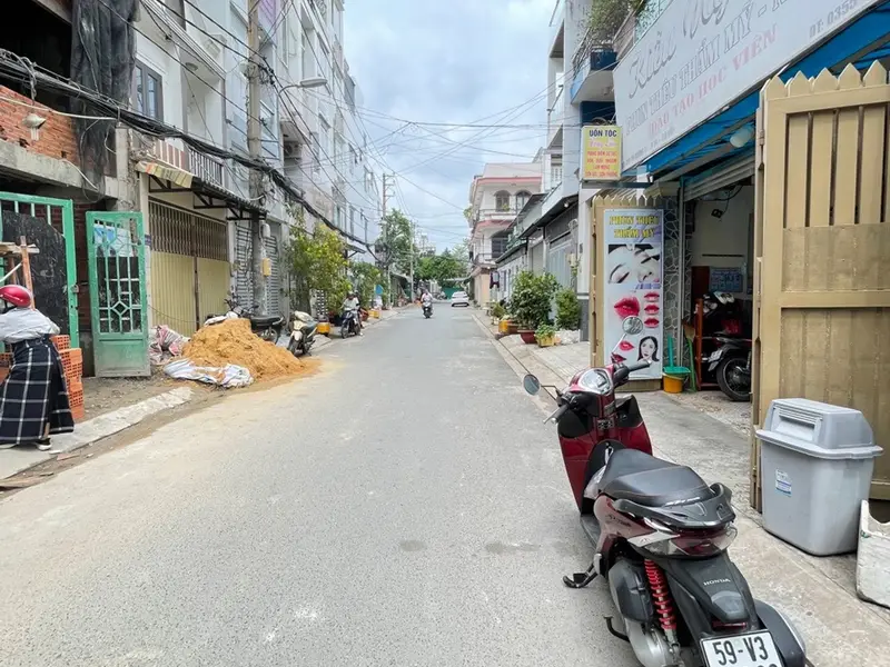Nhà phố kinh doanh sầm uất, hẻm rộng 8m, 2PN 2WC tiện nghi... Bán nhà riêng tại An Hội Tây, Hồ Chí Minh 01