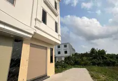 Nhà 3 tầng hiện đại với view Hồ Sen, vị trí giao thông thuận tiện tại Tiểu Trà... Bán nhà riêng tại Hưng Đạo, Hải Phòng 02