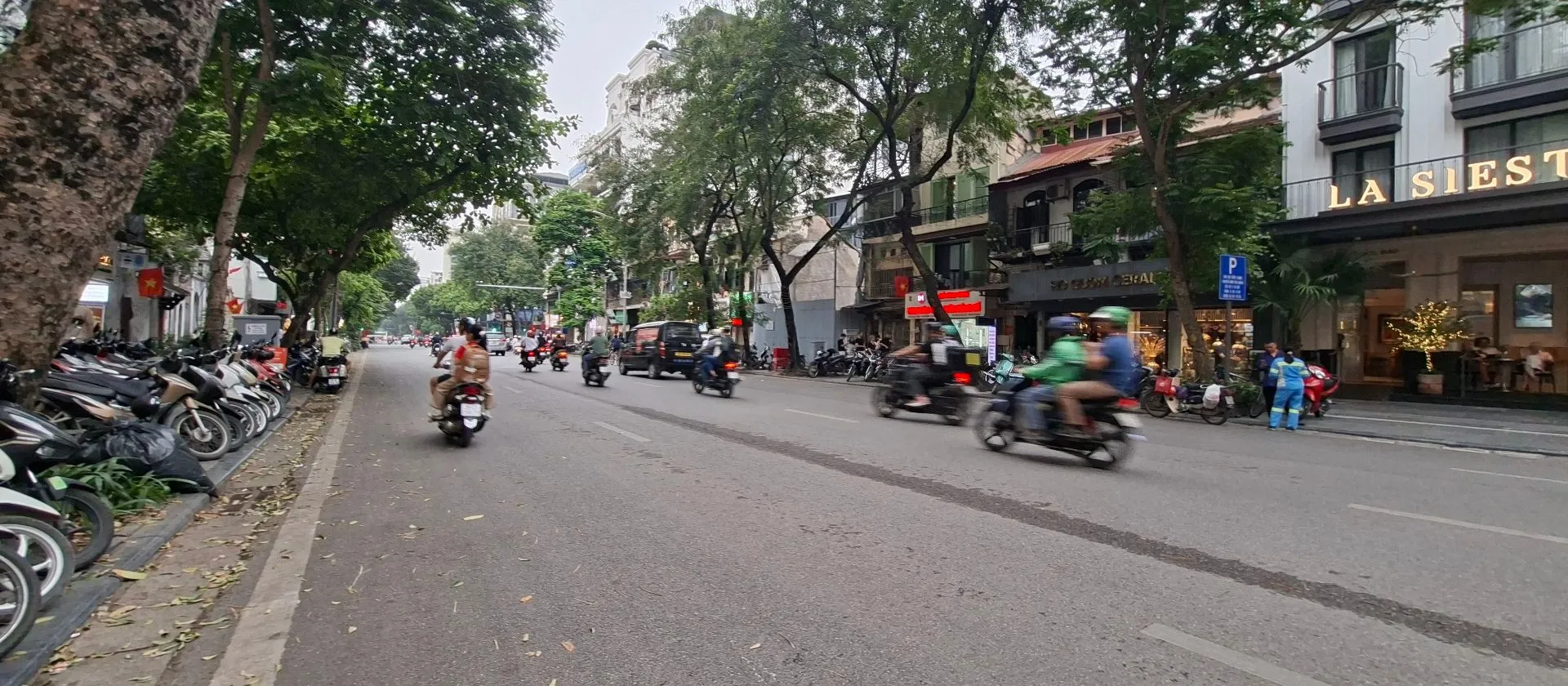 Nhà mặt phố Bà Triệu vị trí trung tâm, mặt tiền rộng 3.5m, 3 tầng... Bán nhà mặt phố tại Cửa Nam, Hà Nội 01