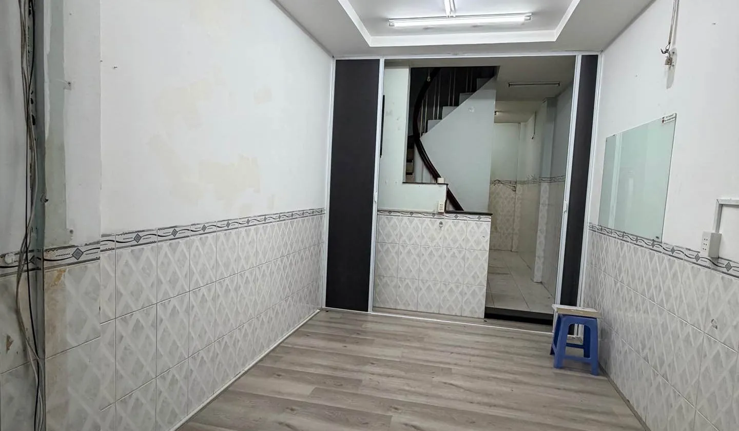 Cơ hội sở hữu nhà mặt phố kinh doanh đỉnh tại Quận 10 giá tốt giảm ngay 100 triệu... Bán nhà mặt phố tại Vườn Lài, Hồ Chí Minh 01
