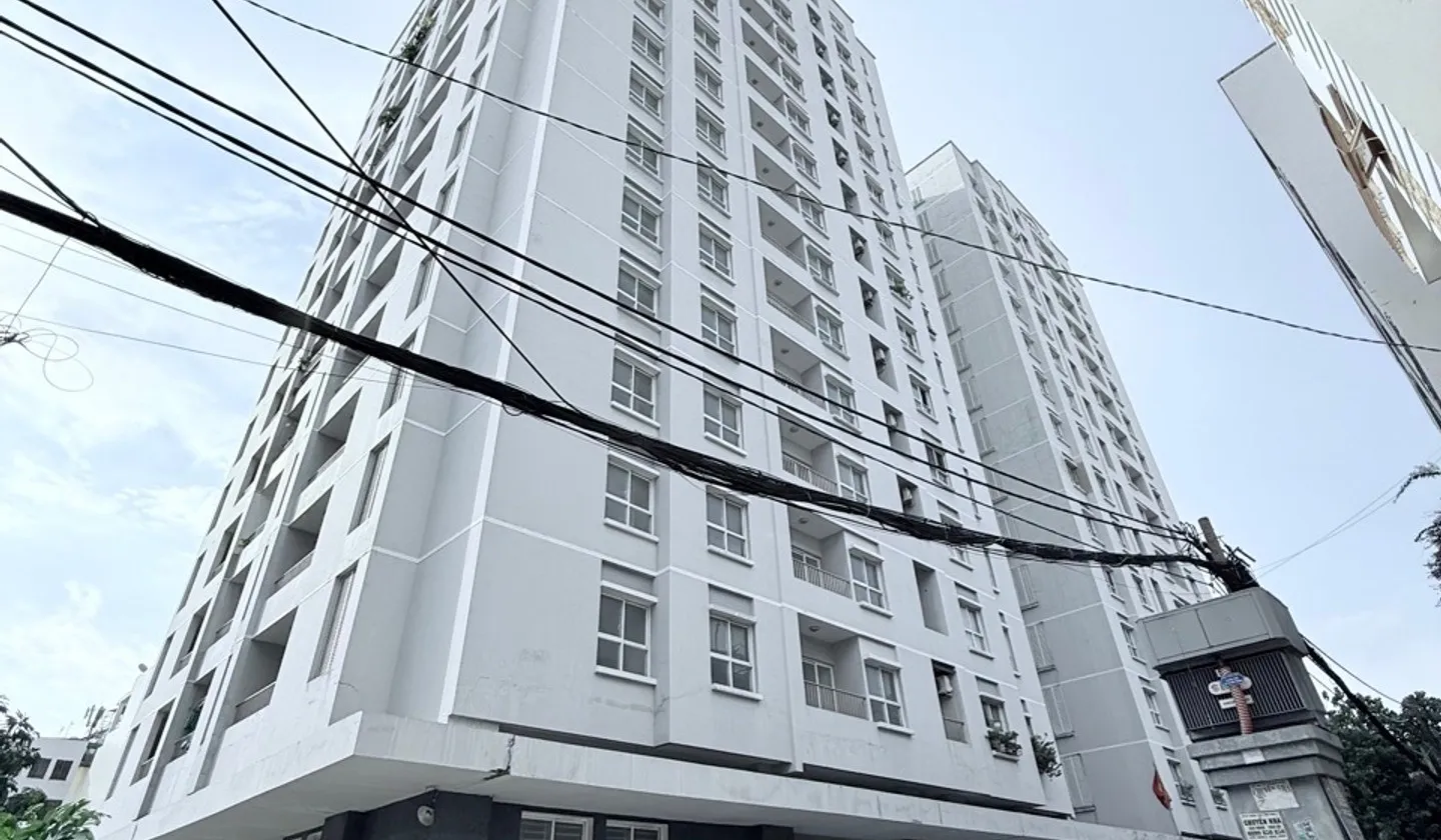 Bán nhà riêng Quận 10 Tô Hiến Thành 31.5m2 2 tầng hướng Đông Bắc... Bán nhà riêng tại Hòa Hưng, Hồ Chí Minh 01