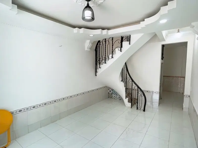 NHÀ 2 TẦNG – TRƯỚC NHÀ 4M – SÁT PHÚ MỸ HƯNG... Bán nhà riêng tại Tân Mỹ, Hồ Chí Minh 01