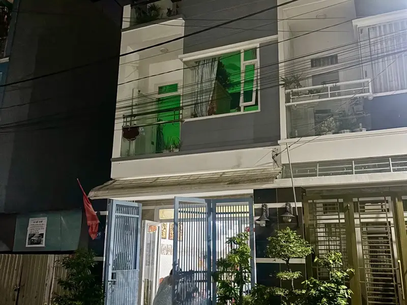 Nhà riêng ba tầng sang trọng ngay khu vực Long Thạnh Mỹ Quận 9... Bán nhà riêng tại Long Bình, Hồ Chí Minh 01