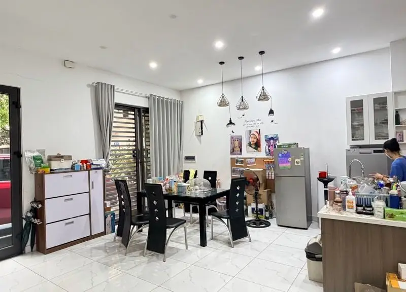 Siêu phẩm mặt phố tại trung tâm quận Long Biên, phù hợp kinh doanh đa dạng... Bán raw tại Việt Hưng, Hà Nội 01