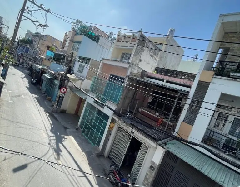 Bán nhà mặt tiền kinh doanh Lạc Long Quân - Hồng Lạc, Tân Bình, mặt tiền rộng 4.3m... Bán nhà mặt phố tại Bảy Hiền, Hồ Chí Minh 01