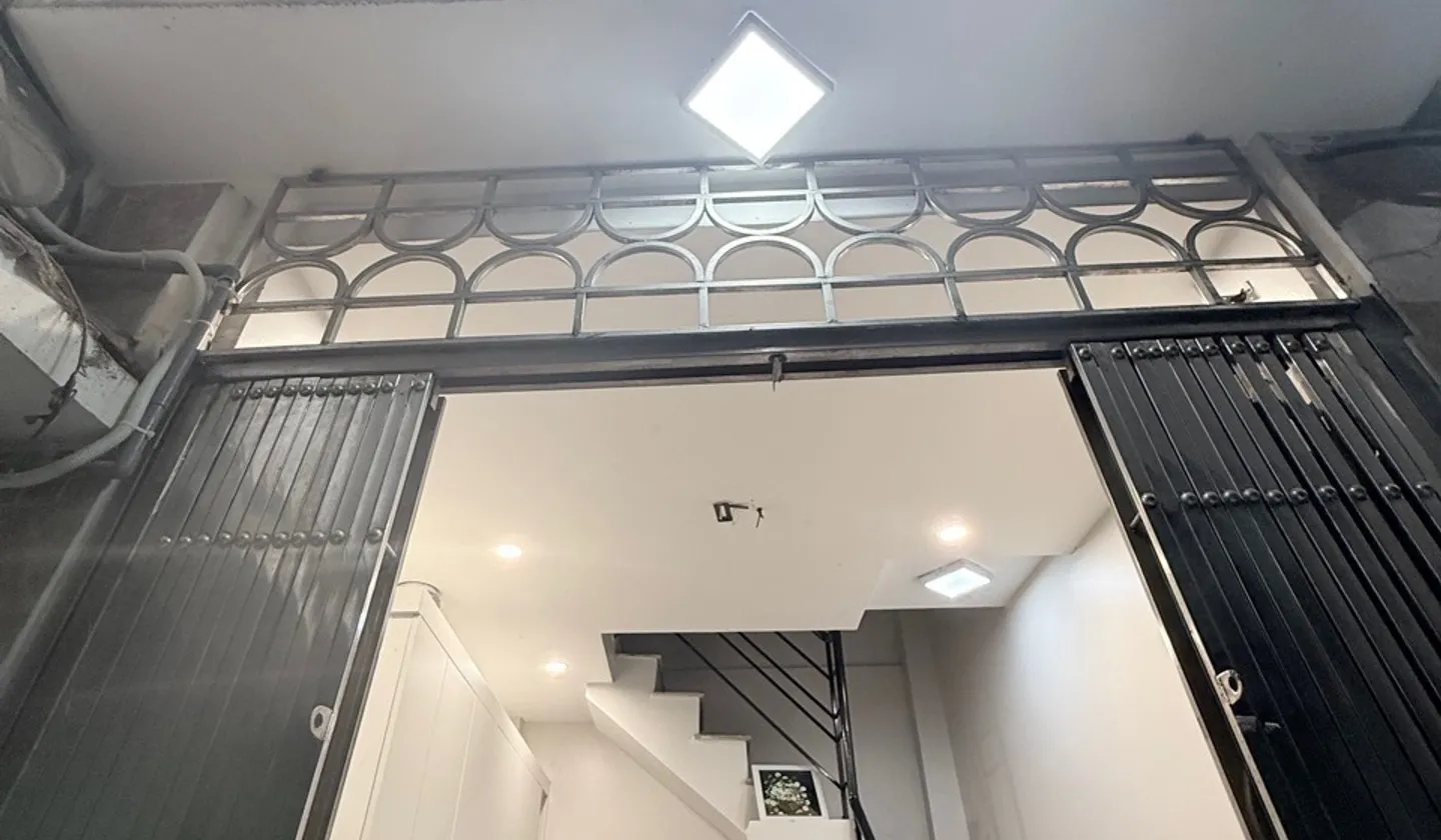 Nhà nhỏ xinh Tây Hồ, giá hấp dẫn, sẵn sàng giao dịch... Bán nhà riêng tại Tây Hồ, Hà Nội 01
