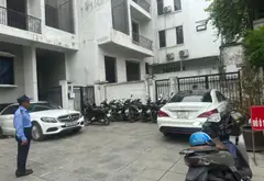 Bán nhà riêng 4 tầng khu Trung Hòa, diện tích 160.7 m², hướng Đông Nam, giá 61.5 tỷ đồng... Bán nhà riêng tại Cầu Giấy, Hà Nội 07