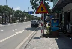 CẦN BÁN NHÀ + ĐẤT
Đ/c: Khu cấp cứu mỏ - Hà Tu
Diện tích đất 90.8m2(50m2 ở + 40.8m2: CLN)
 Nhà... Bán nhà mặt phố tại Hà Tu, Quảng Ninh 01