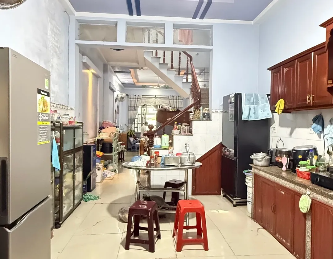 CHƯA TỚI #5TỶ🍍GẦN 100m2 3 TẦNG ( 177m2 sàn) VỚI 7 PN DÒNG TIỀN 180tr/năm - HẺM XE HƠI VÀO NHÀ VIVU... Bán nhà riêng tại Trung Mỹ Tây, Hồ Chí Minh 01