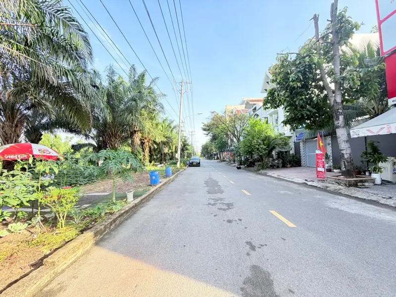 Nhà mặt phố 6 tầng diện tích 100m2 thuận tiện kinh doanh tại phường Đông Hòa... Bán nhà mặt phố tại Đông Hòa, Hồ Chí Minh 01