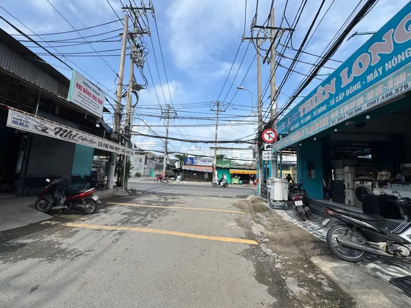 🔥 Hot 135mét vuông : Bán đất tặng kèm nhà Cấp 4 - Khu vực Bình Hưng - Bình Chánh... Bán đất tại Bình Hưng, Hồ Chí Minh 01