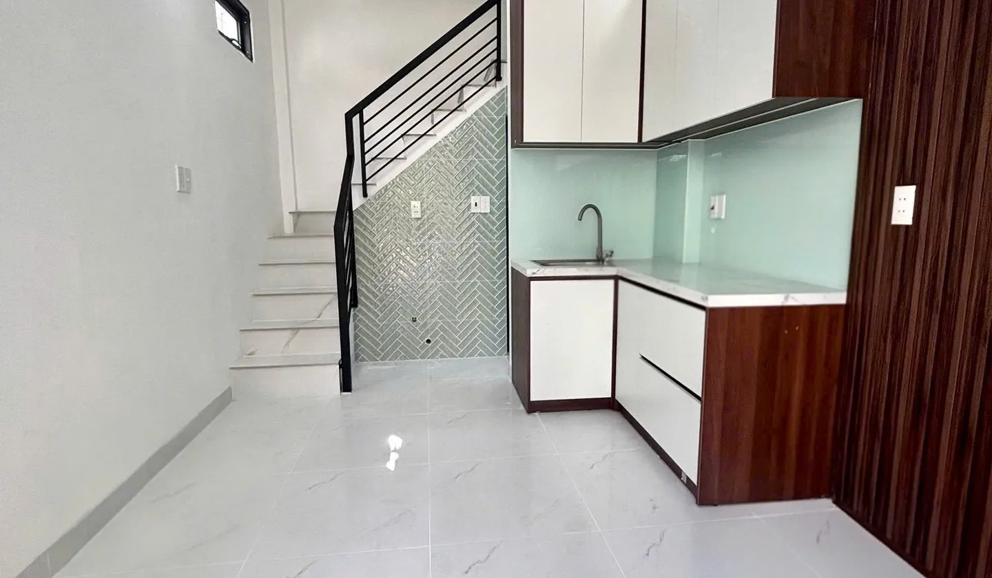 Bán nhà 2 tầng sổ hồng phường Tân Phú, diện tích 16.8m2, giá 2.8 tỷ... Bán nhà riêng tại Tân Phú, Hồ Chí Minh 01