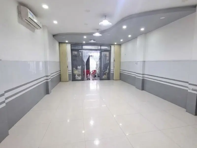 CHỈ 5 TỶ NHÀ TRẦN VĂN MƯỜI BÀ ĐIỂM HÓC MÔN. LÔ GÓC HẺM XE HƠI TRÁNH - DT 130M2_2 TẦNG BTC... Bán nhà riêng tại Xuân Thới Sơn, Hồ Chí Minh 01