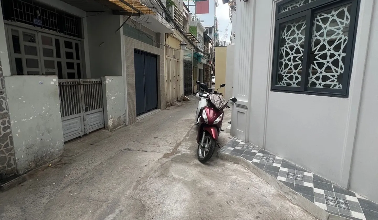 Nhà đẹp trung tâm Quận 10, chỉ việc về ở... Bán nhà riêng tại Diên Hồng, Hồ Chí Minh 01