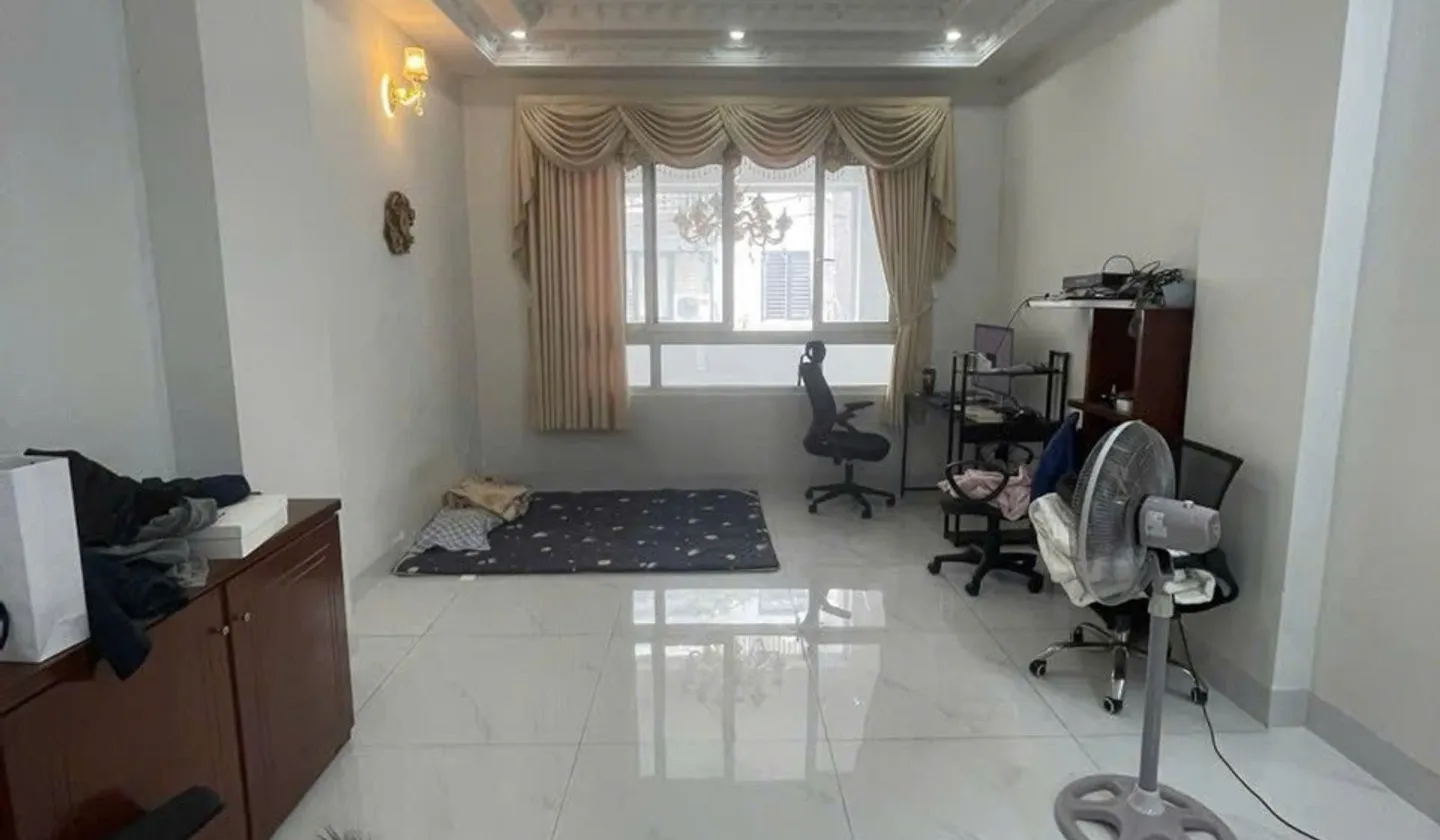 Nhà mặt phố 4 tầng rộng 60.5m² tại Phú Nhuận giá 15.5 tỷ... Bán nhà mặt phố tại Phú Nhuận, Hồ Chí Minh 01