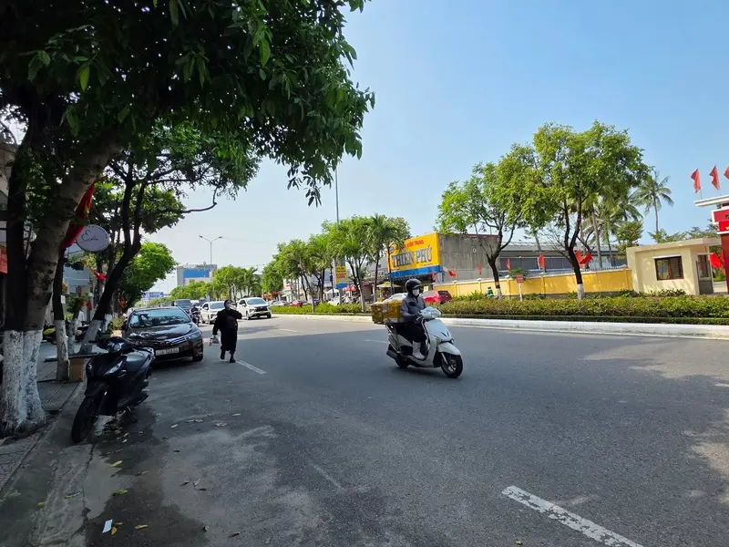 Bán nhà mặt phố Duy Tân, diện tích 105.4m2, 1.5 tầng, nở hậu, giá cạnh tranh... Bán nhà mặt phố tại Hải Châu, Đà Nẵng 01