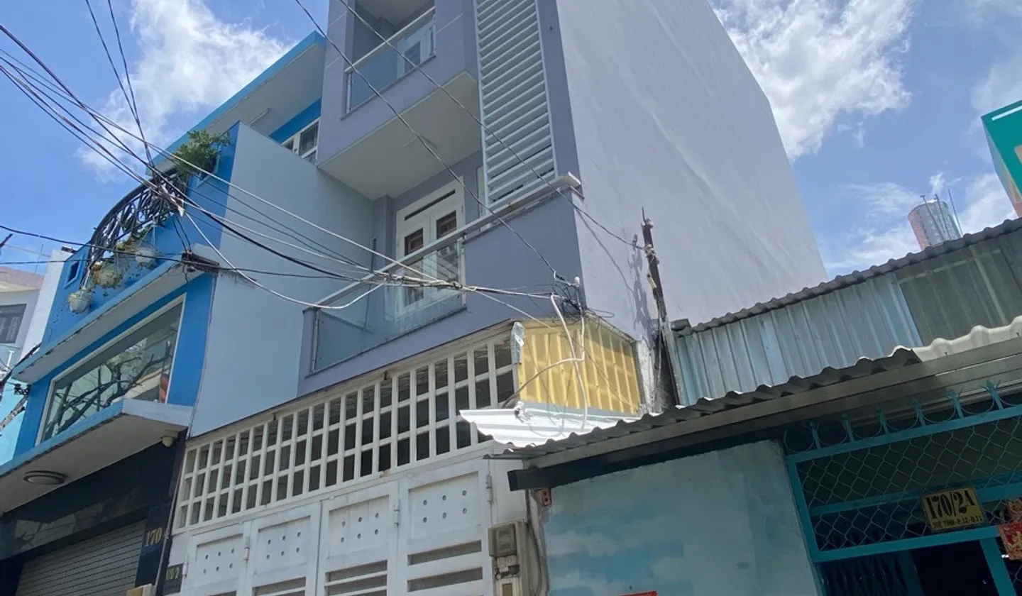 SÁT F
ĐƯỜNG 3/3 HẺM 🚘 NHÀ 4 TẦNG BTCT SÁT MẶT TIỀN ĐƯỜNG... Bán nhà riêng tại Phú Thọ, Hồ Chí Minh 01