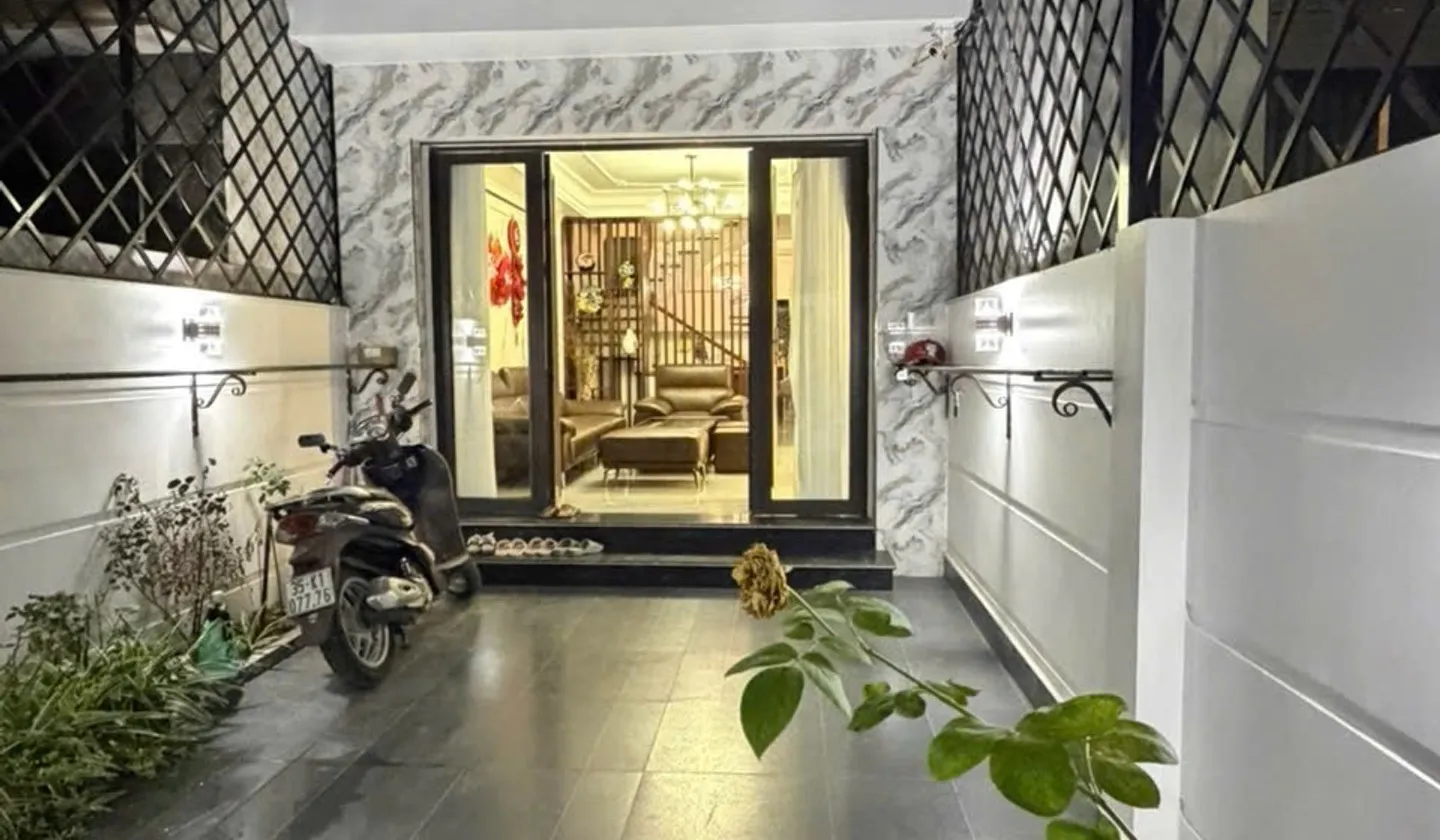 Nhà riêng sang trọng đầy phong cách tại Phương Lưu - cơ hội hiếm khó bỏ lỡ... Bán nhà riêng tại Hải An, Hải Phòng 01