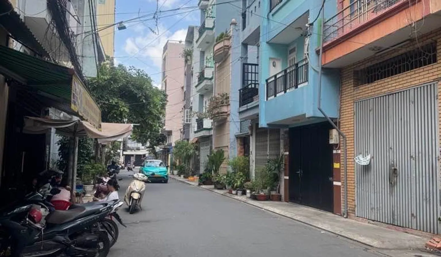 Nhà rộng 10PN ngay Thân Nhân Trung - giá sốc 11.9 tỷ... Bán nhà riêng tại Tân Bình, Hồ Chí Minh 01