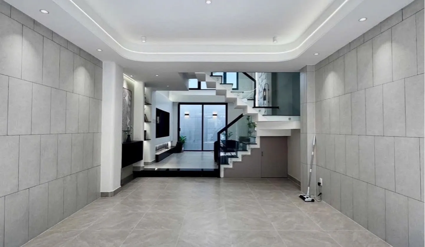 Nhà 5 tầng tinh tươm, giá chốt hấp dẫn tại quận sầm uất... Bán nhà riêng tại Bình Trị Đông, Hồ Chí Minh 01