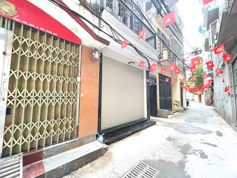 TRUNG TÂM CẦU GIẤY - NGÕ Ô TÔ -B. NHÀ LÔ GÓC 3 MẶT NGÕ THOÁNG SÁNG - VỪA Ở VỪA KINH DOANH,41.6m2,... Bán nhà riêng tại Cầu Giấy, Hà Nội 01