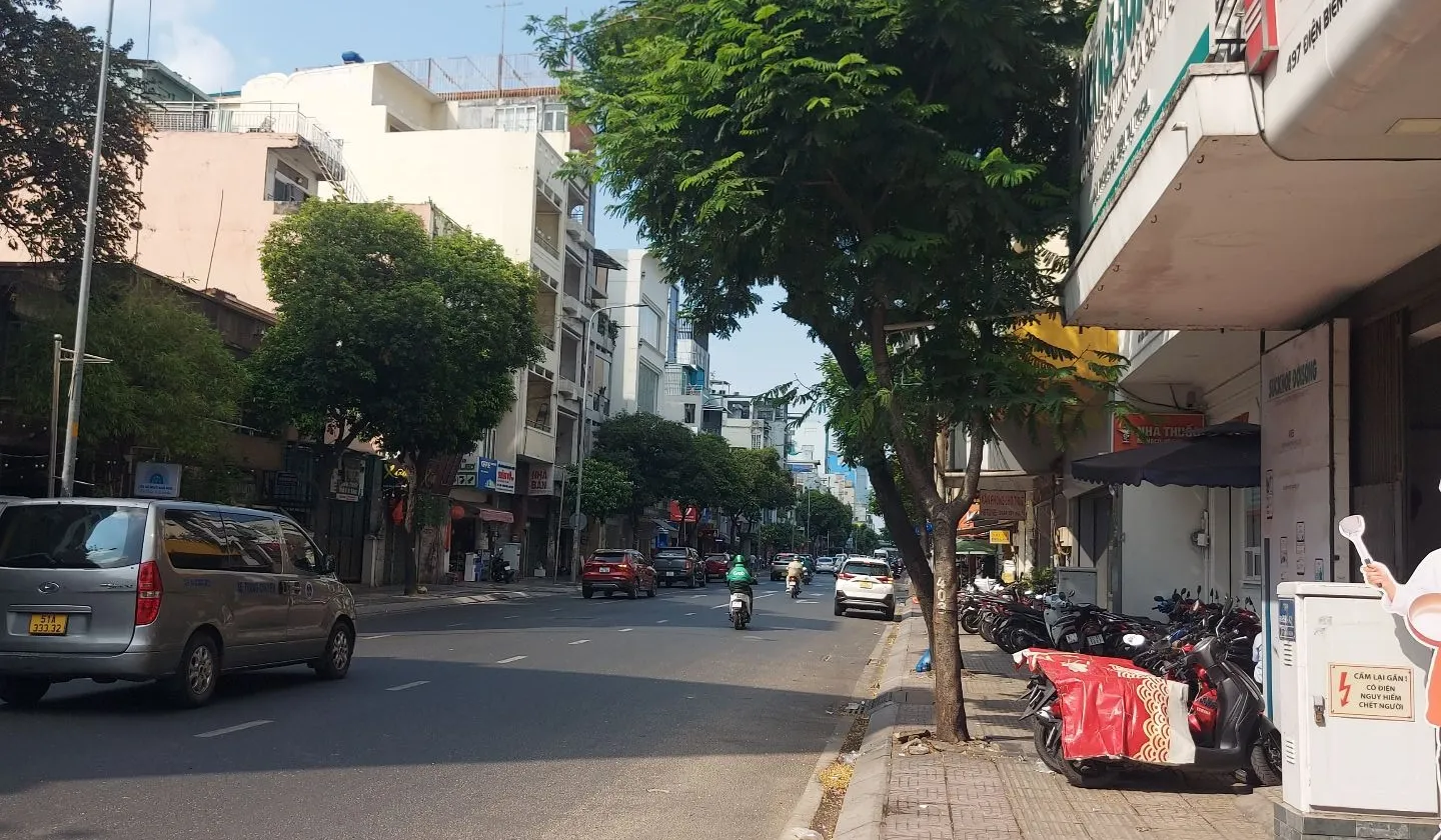 Nhà mặt phố sầm uất quận 3, sinh lời cực tốt... Bán nhà mặt phố tại Bàn Cờ, Hồ Chí Minh 01