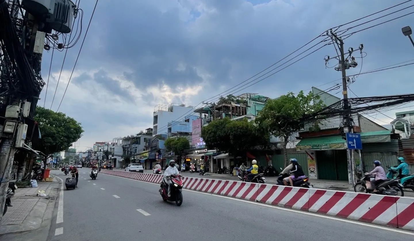 Bán Mặt Tiền Kinh Doanh Huỳnh Tấn Phát- P. Tân Thuận - Quận 7- Đường 30m , sát bên quận 4... Bán nhà mặt phố tại Tân Thuận, Hồ Chí Minh 01