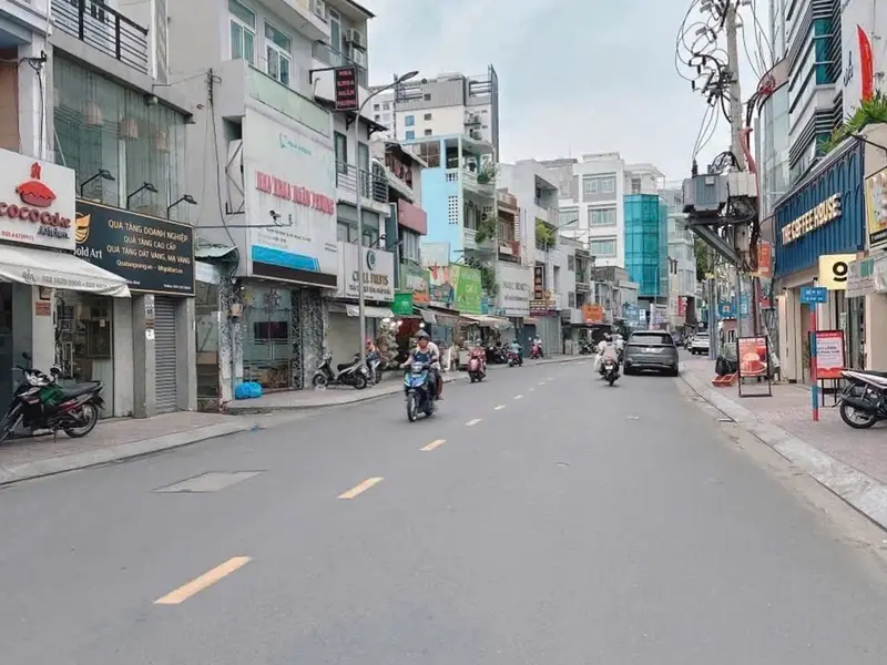 Giám 2 tỷ cho căn Nhà Mặt Phố giáp Lê Văn Sỹ Phú Nhuận giá bằng trong hẻm -Sẳn Dòng Tiền nhỉnh 10tỷ... Bán nhà mặt phố tại Cầu Kiệu, Hồ Chí Minh 01