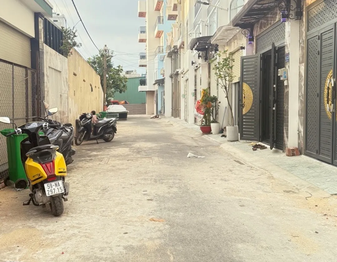 Nhà mới 3 tầng khu dân cư Vĩnh Lộc, hẻm xe hơi rộng, chỉ hơn 5 tỷ... Bán nhà riêng tại Bình Tân, Hồ Chí Minh 01