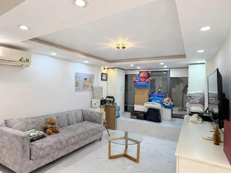 Nhà mặt tiền kinh doanh sầm uất Quận 10, 6 tầng mới đẹp... Bán nhà mặt phố tại Hòa Hưng, Hồ Chí Minh 01