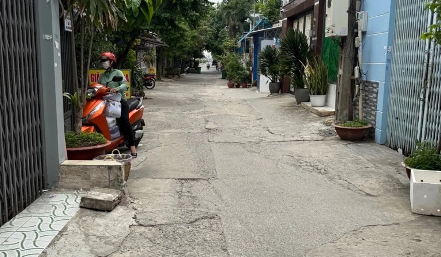 Nhà mặt phố 2 tầng mặt tiền 6m nở hậu tại Phú Thạnh, Tân Phú, giá 9.5 tỷ... Bán nhà mặt phố tại Phú Thạnh, Hồ Chí Minh 01