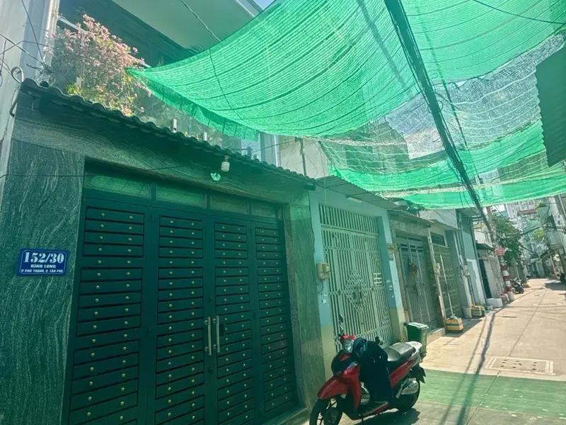 Nhà 2 tầng kiên cố, hẻm rộng, tiện sinh hoạt tại Bình Long... Bán nhà riêng tại Phú Thạnh, Hồ Chí Minh 01