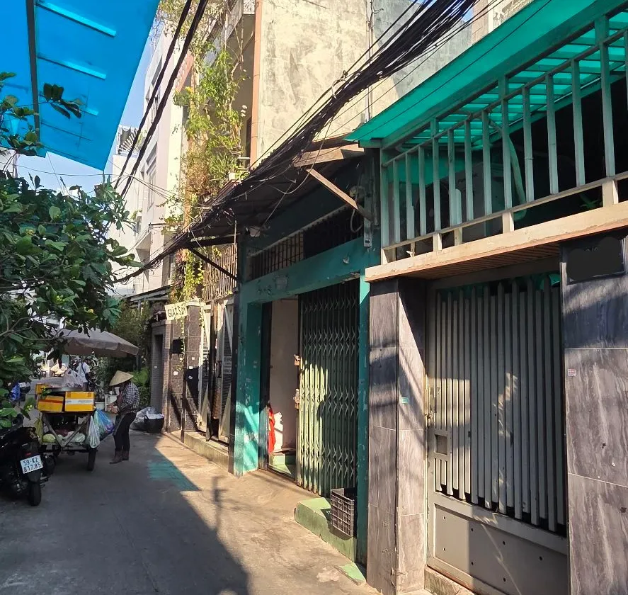 Nhà riêng vị trí vàng trên Lạc Long Quân - cơ hội sở hữu hiếm có 60.5m2 chỉ 7.5 tỷ... Bán nhà riêng tại Tân Sơn, Hồ Chí Minh 01