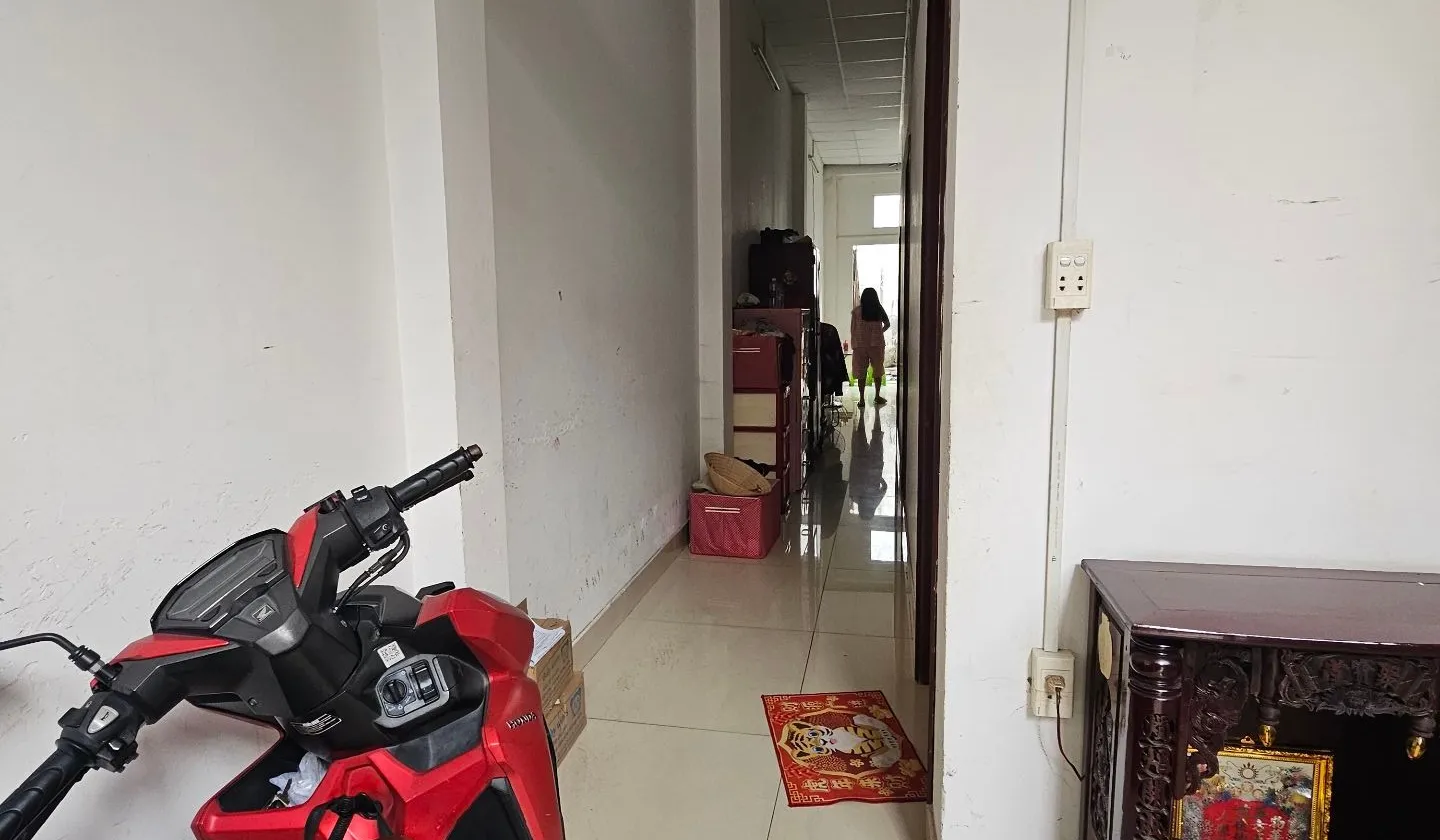 Bán nhà 1 tầng 82m2 Tân Hòa Đông giá chỉ 5.6 tỷ thương lượng... Bán nhà riêng tại Phú Lâm, Hồ Chí Minh 01