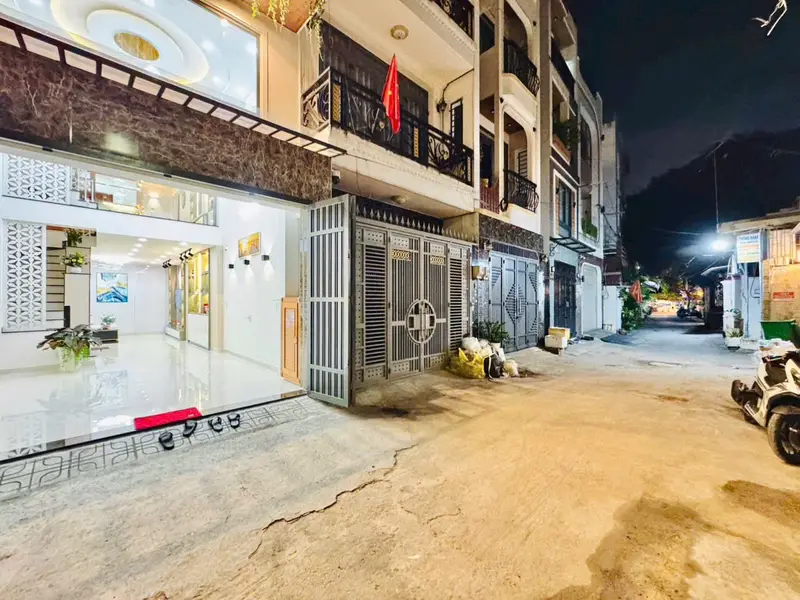 XE HƠI NGỦ TRONG NHÀ, CẠNH TRƯỜNG NGUYỄN DU CITYLAND LOTTE MART... Bán nhà riêng tại Thông Tây Hội, Hồ Chí Minh 01