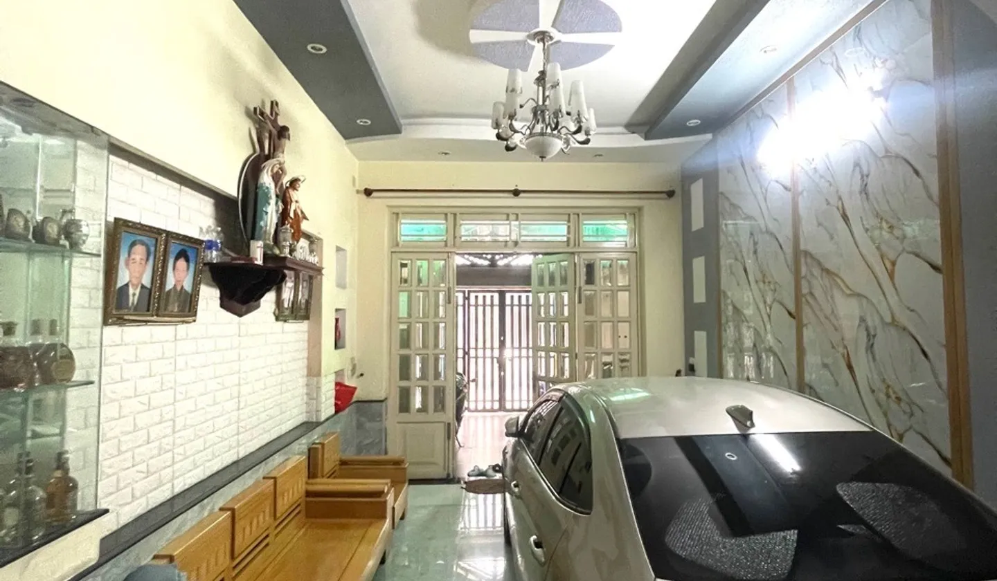 Bán nhà chính chủ 1 đời- XE HƠI NGỦ NHÀ- 3 tầng ~ 52m² 4PN-Đông Hưng Thuận, Q13 - 6.xtỷ... Bán nhà mặt phố tại Đông Hưng Thuận, Hồ Chí Minh 01