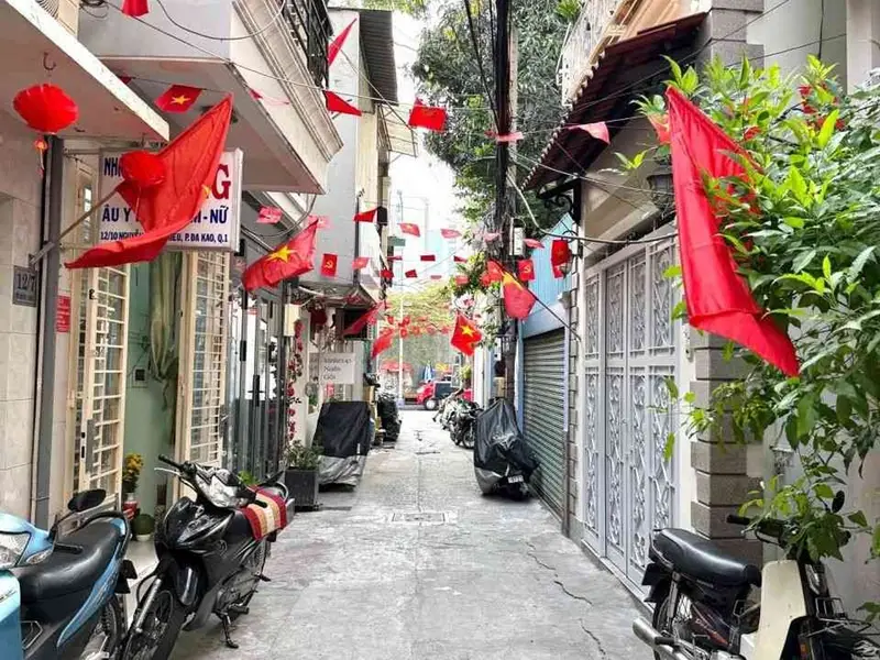 Nhà 3 lầu, trục thẳng đến Nguyễn Đình Chiểu, Q1. Nhà mới vào ở ngay, vị trí tuyệt đẹp, an ninh.... Bán nhà riêng tại Tân Định, Hồ Chí Minh 01